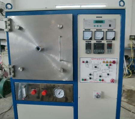 Вакуумная печь с нагревом сопротивления в камере